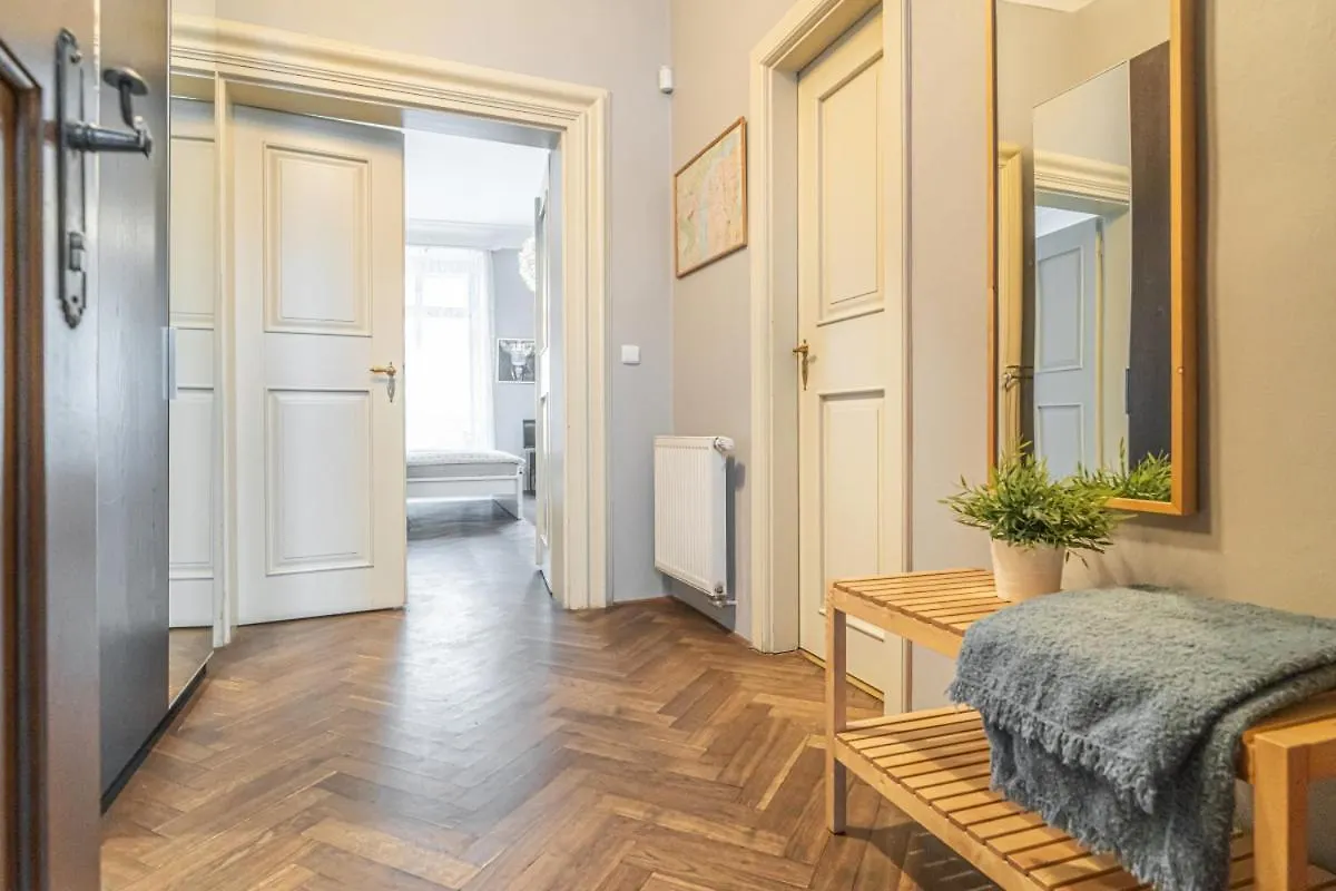 Karmelitska 2 Luxury 1B Apartment Prague