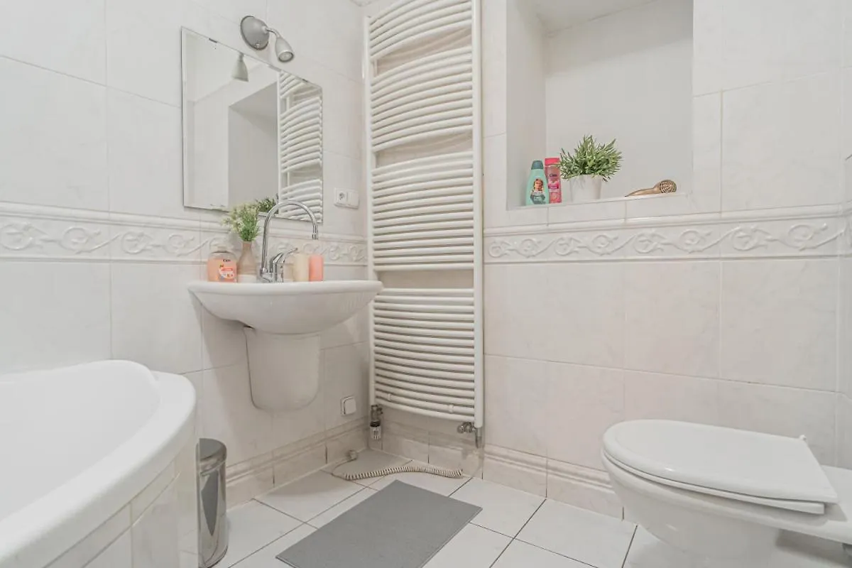 Karmelitska 2 Luxury 1B Apartment Prague