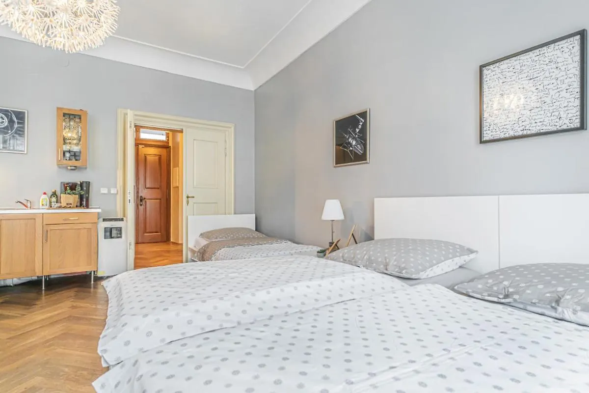 Karmelitska 2 Luxury 1B Apartment Prague